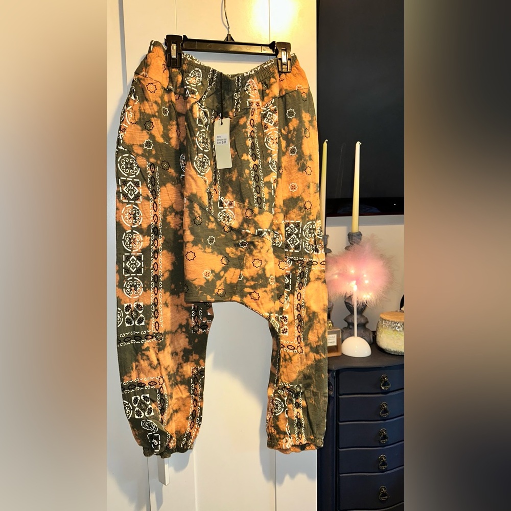 NWT Jaded Gypsy FROM HERE AND BEYOND PANTS BLEACHED OLIVE BANDANA - Picture 3 of 8